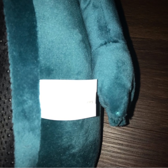 Cthulhu Twilight Terror Plush Slippers (Unisex) NWT - Picture 3 of 12